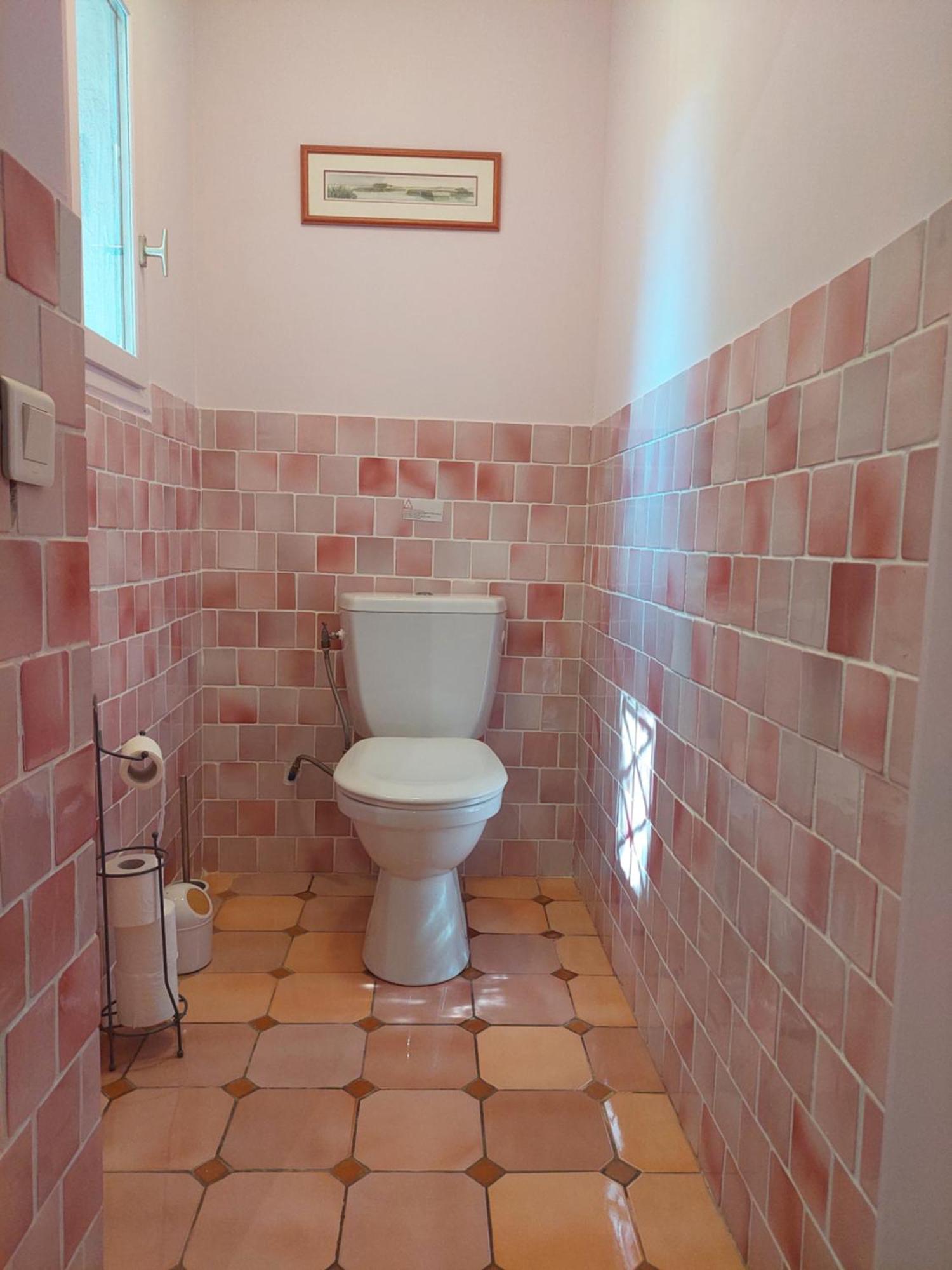 Bed and Breakfast Mas Des Cigognes Le Thor Camera foto