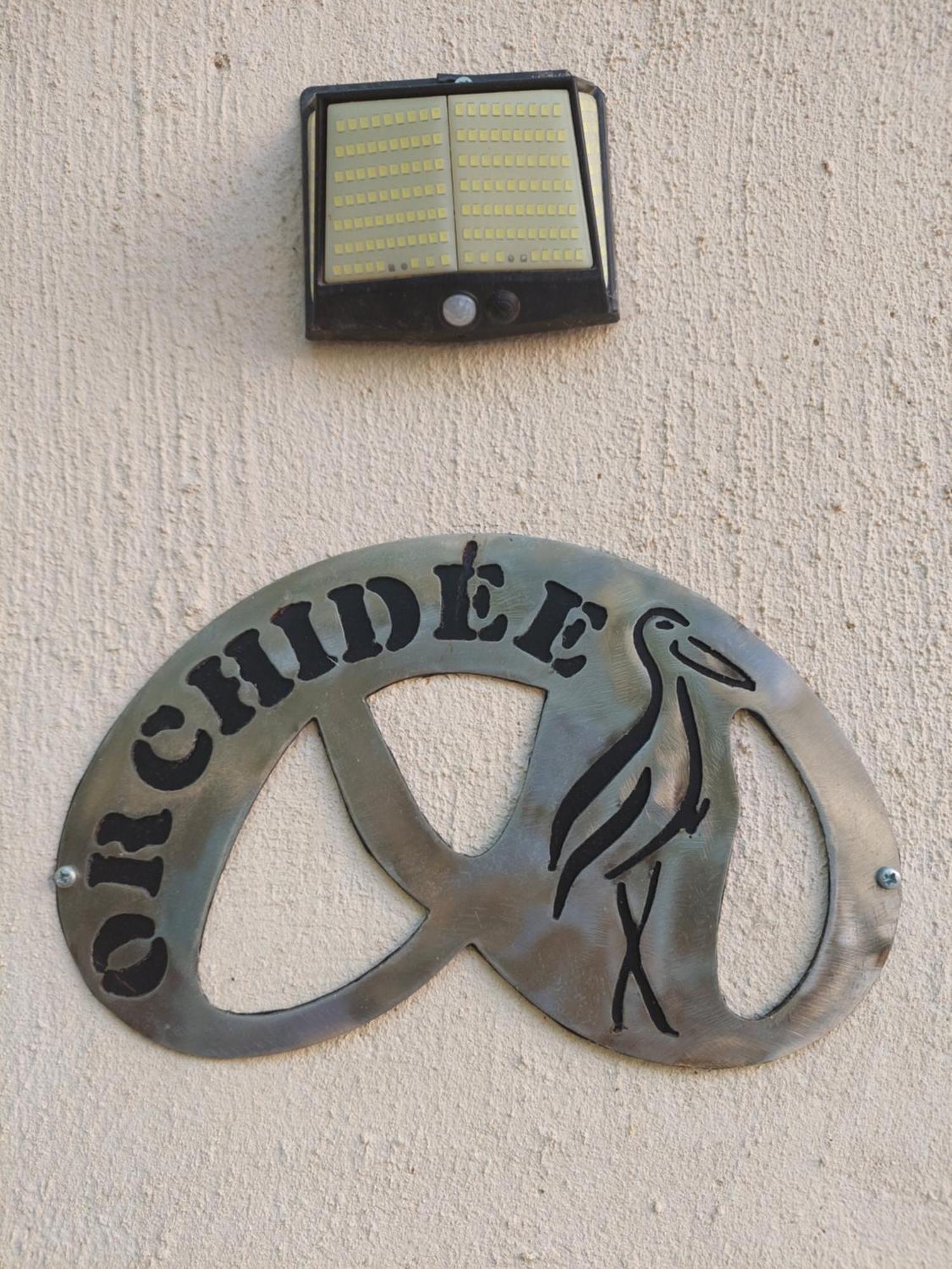 Bed and Breakfast Mas Des Cigognes Le Thor Camera foto